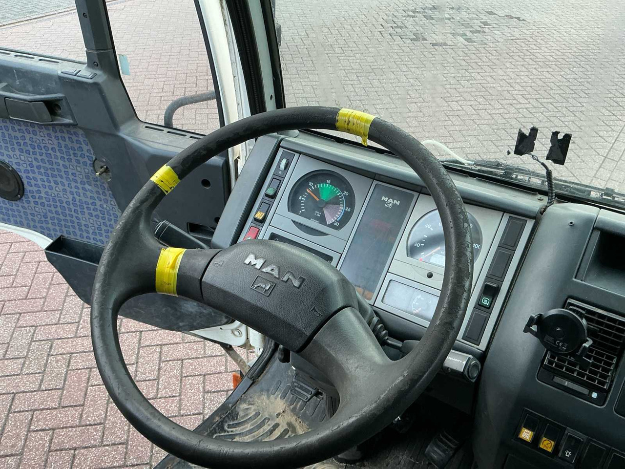 Грузовик 2006 MALE LE12.180: фото 17 Грузовик 2006 MALE LE12.180: фото 17