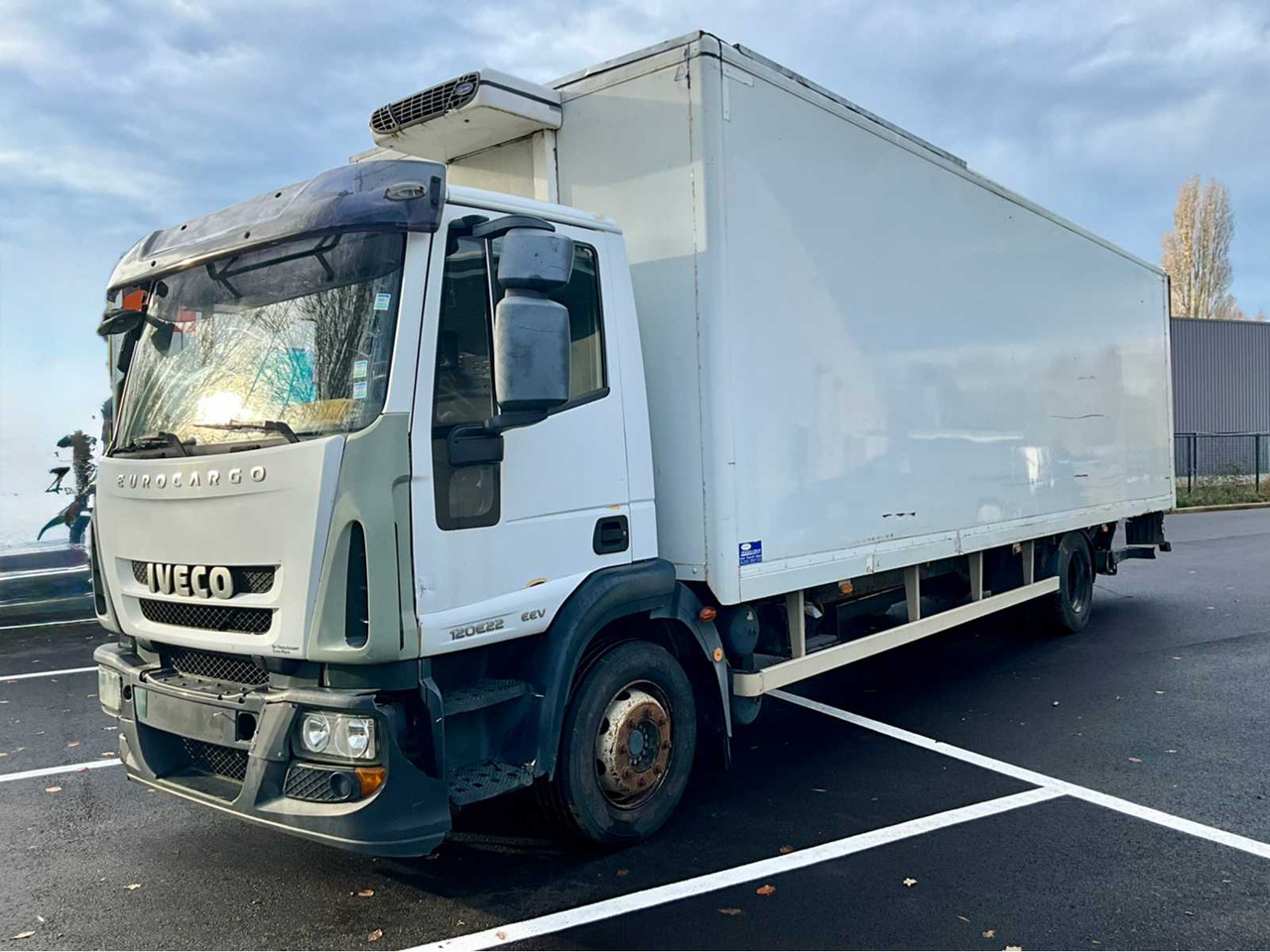 2013 IVECO EUROCARGO REFRIGERATED TRUCK - HYDRAULIC TAIL LIFT - AUTOMATIC - Грузовик: фото 1 2013 IVECO EUROCARGO REFRIGERATED TRUCK - HYDRAULIC TAIL LIFT - AUTOMATIC - Грузовик: фото 1