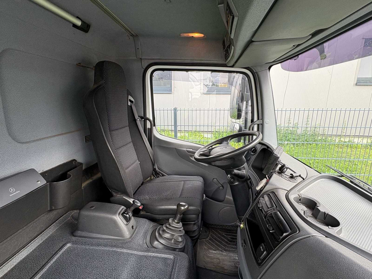 MERCEDES BENZ ATEGO 818 BOX TRUCK WITH TAIL LIFT - Грузовик: фото 5 MERCEDES BENZ ATEGO 818 BOX TRUCK WITH TAIL LIFT - Грузовик: фото 5