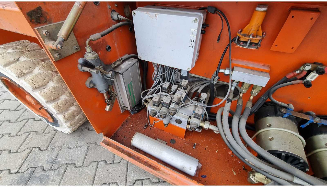 Подъёмник HOLLAND LIFT Monostar Q135EL18: фото 20