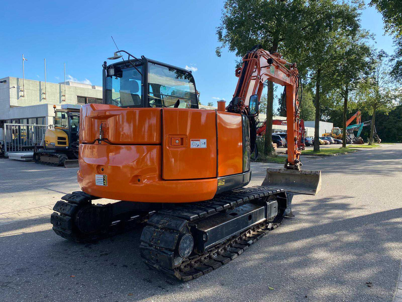 Hitachi - Гусеничный экскаватор: фото 3 Hitachi - Гусеничный экскаватор: фото 3