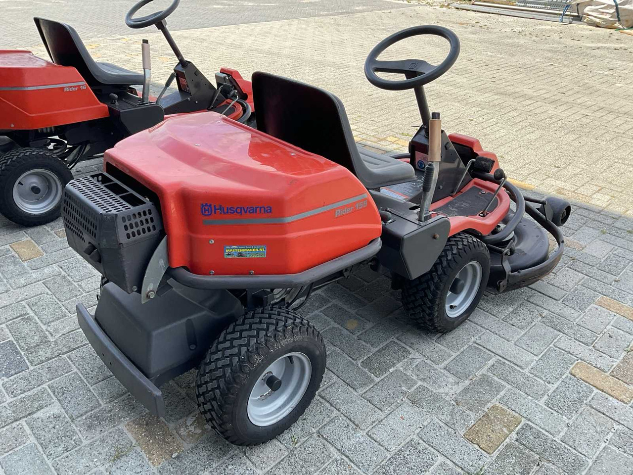 Husqvarna Rider 155 - Газонокосилка: фото 4 Husqvarna Rider 155 - Газонокосилка: фото 4