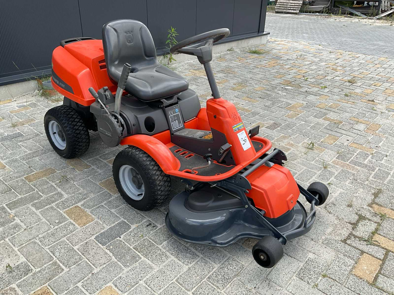Husqvarna Rider R16C - Газонокосилка: фото 2 Husqvarna Rider R16C - Газонокосилка: фото 2