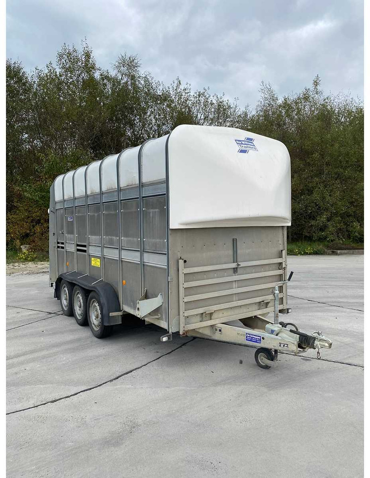 Ifor Williams TA510G14/3 7' L/R - Прицеп для перевозки животных: фото 3 Ifor Williams TA510G14/3 7' L/R - Прицеп для перевозки животных: фото 3