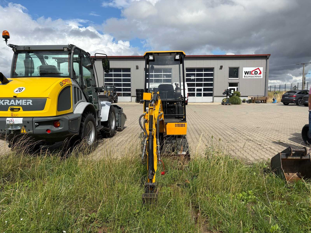 JCB 19C-1 E - Мини-экскаватор: фото 2 JCB 19C-1 E - Мини-экскаватор: фото 2