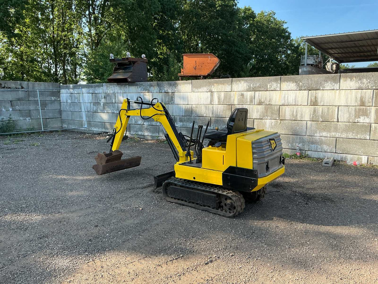 JCB - Мини-экскаватор: фото 3 JCB - Мини-экскаватор: фото 3