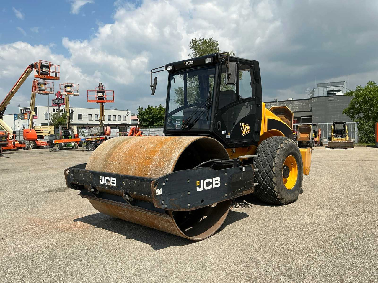 JCB VM115 - Дорожный каток: фото 2 JCB VM115 - Дорожный каток: фото 2