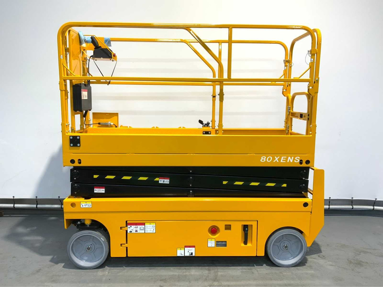 JD Equipment 80XEN - Подъёмник: фото 2 JD Equipment 80XEN - Подъёмник: фото 2