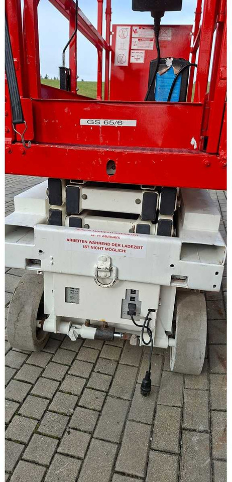 JLG - 1532 - E3 - 2001 - SCISSOR LIFT - Подъёмник: фото 5 JLG - 1532 - E3 - 2001 - SCISSOR LIFT - Подъёмник: фото 5