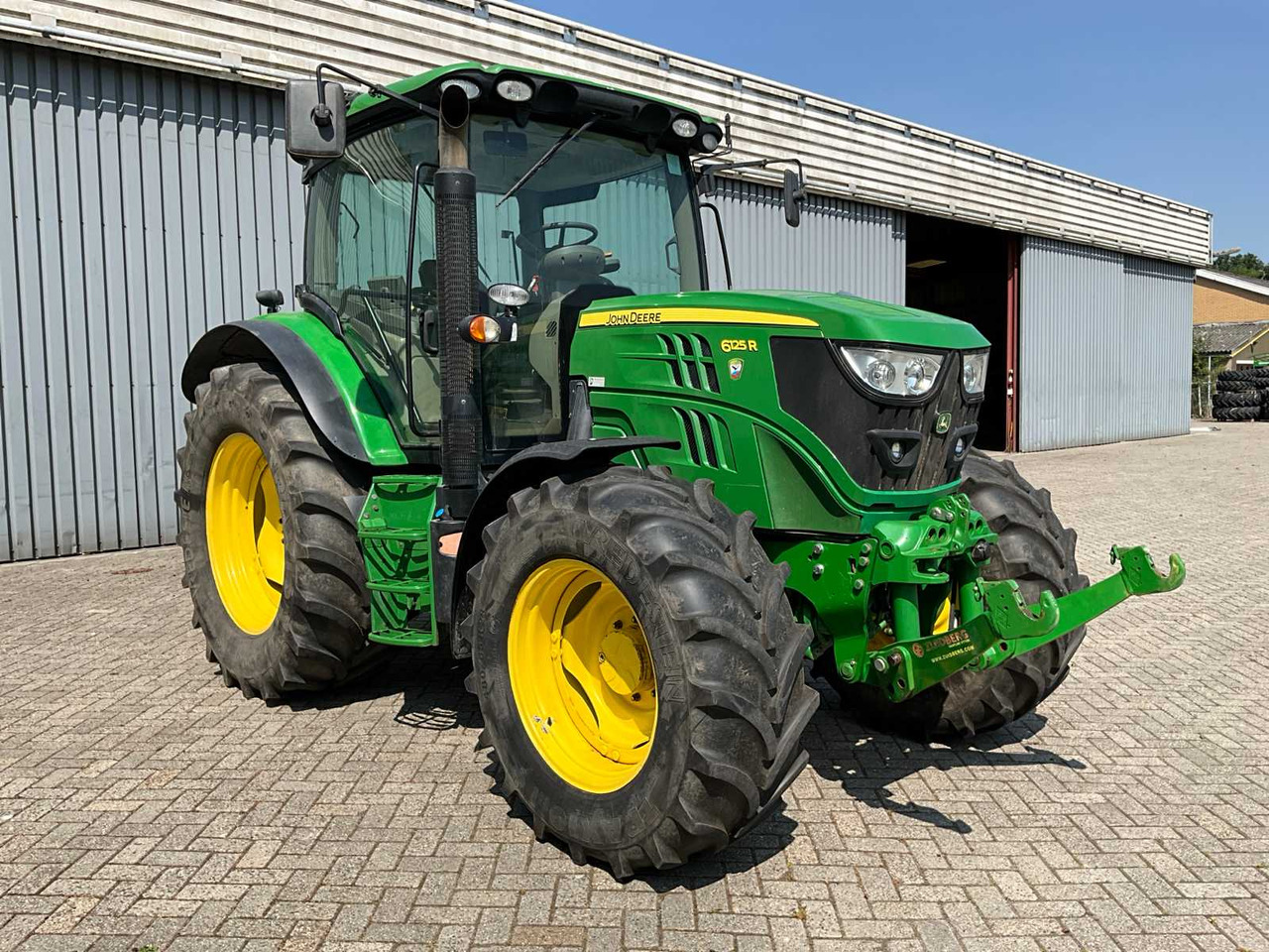 John Deere 6125R - Трактор: фото 2 John Deere 6125R - Трактор: фото 2