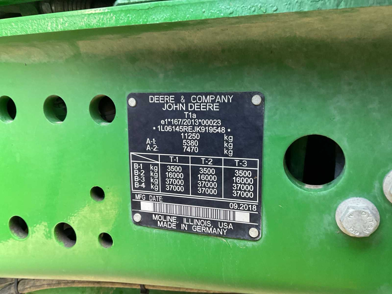 Трактор John Deere 6145R: фото 50