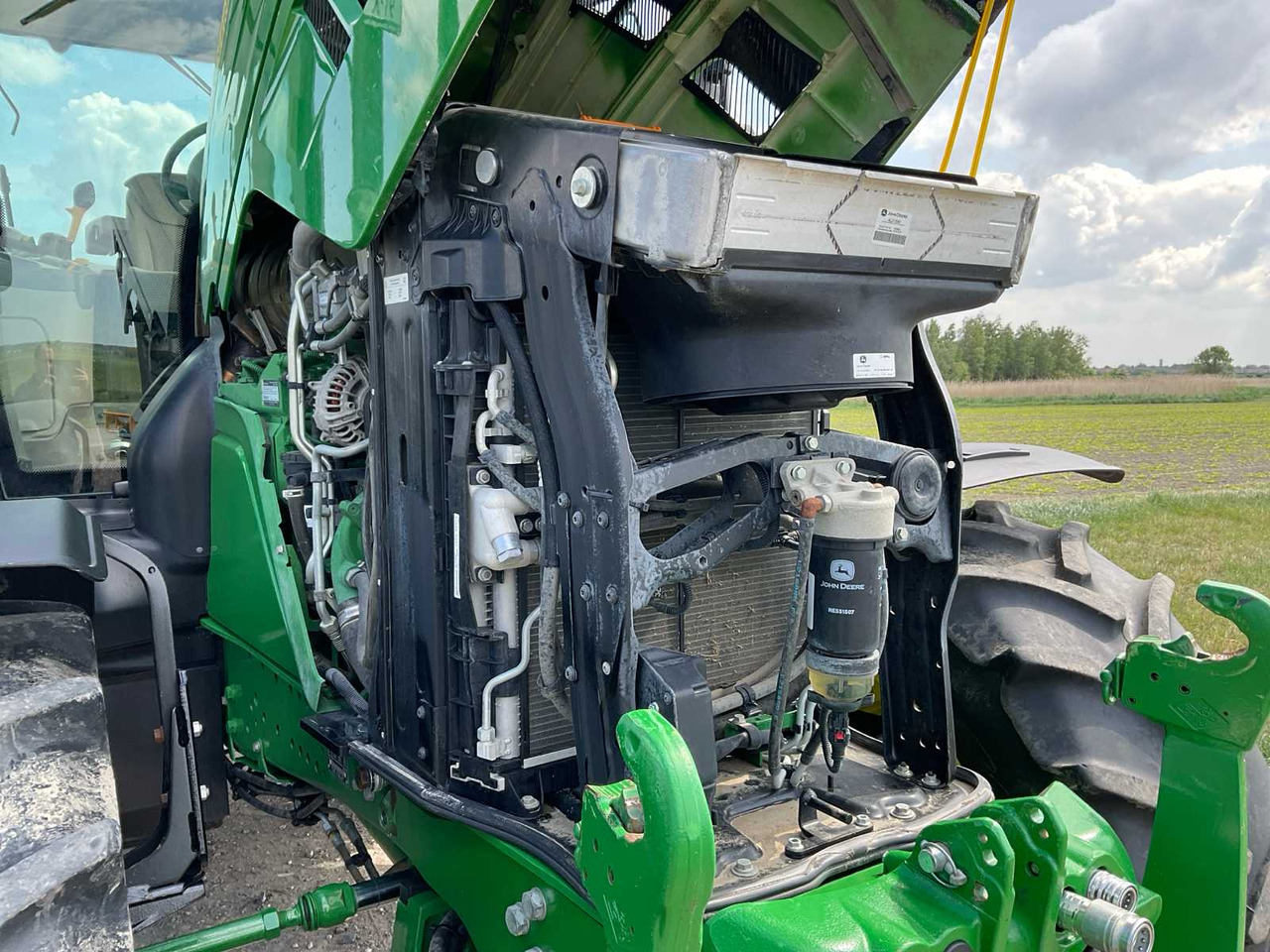 Трактор John Deere 6145R: фото 48