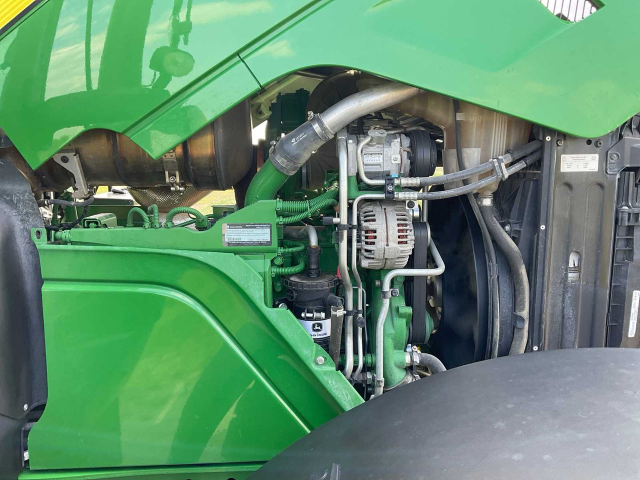 Трактор John Deere 6145R: фото 47