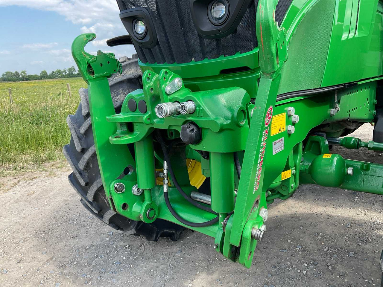 Трактор John Deere 6145R: фото 14