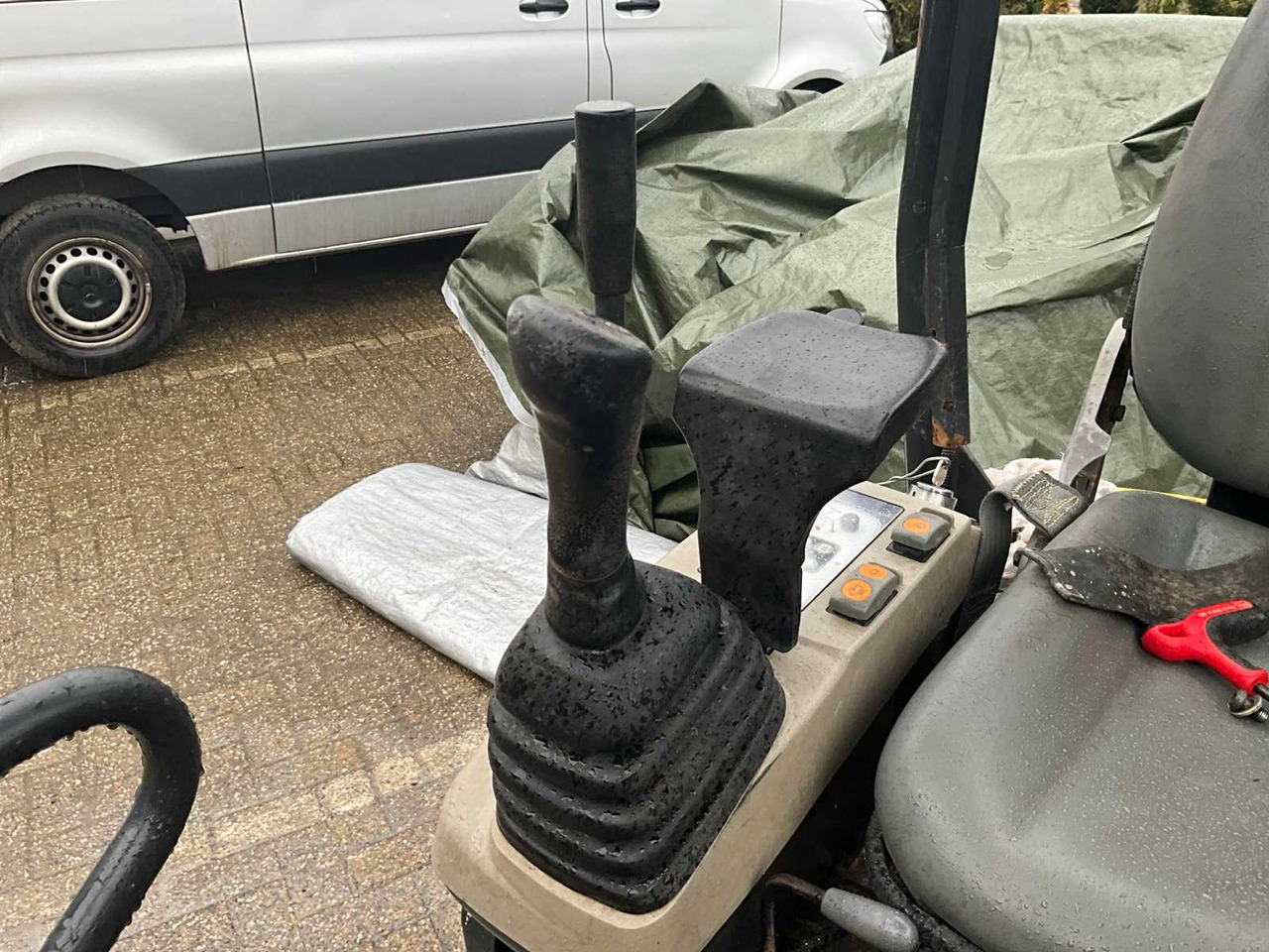 Мини-экскаватор KOMATSU PC 16RHS MINI EXCAVATOR: фото 11 Мини-экскаватор KOMATSU PC 16RHS MINI EXCAVATOR: фото 11