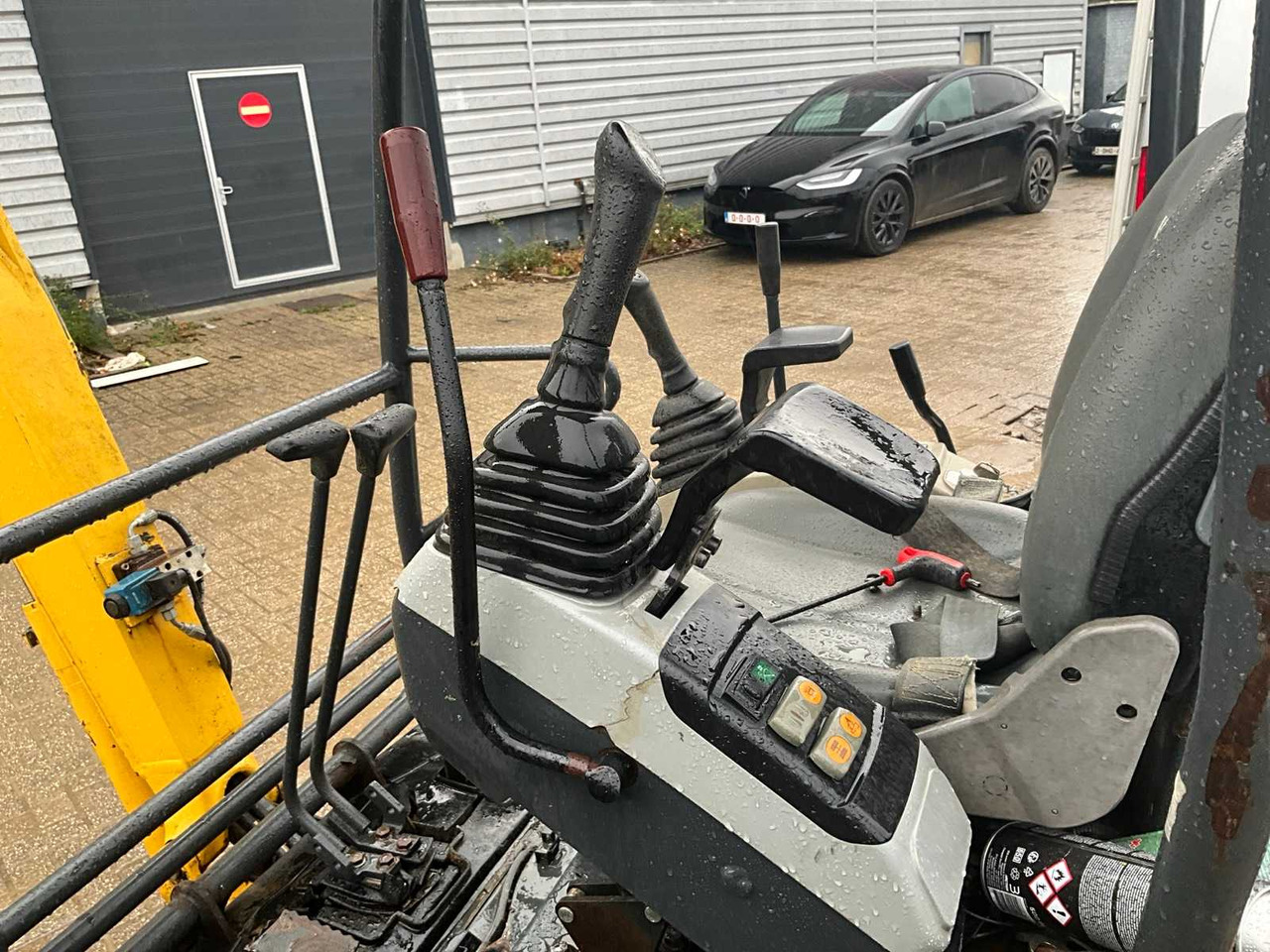 Мини-экскаватор KOMATSU PC 16RHS MINI EXCAVATOR: фото 9 Мини-экскаватор KOMATSU PC 16RHS MINI EXCAVATOR: фото 9