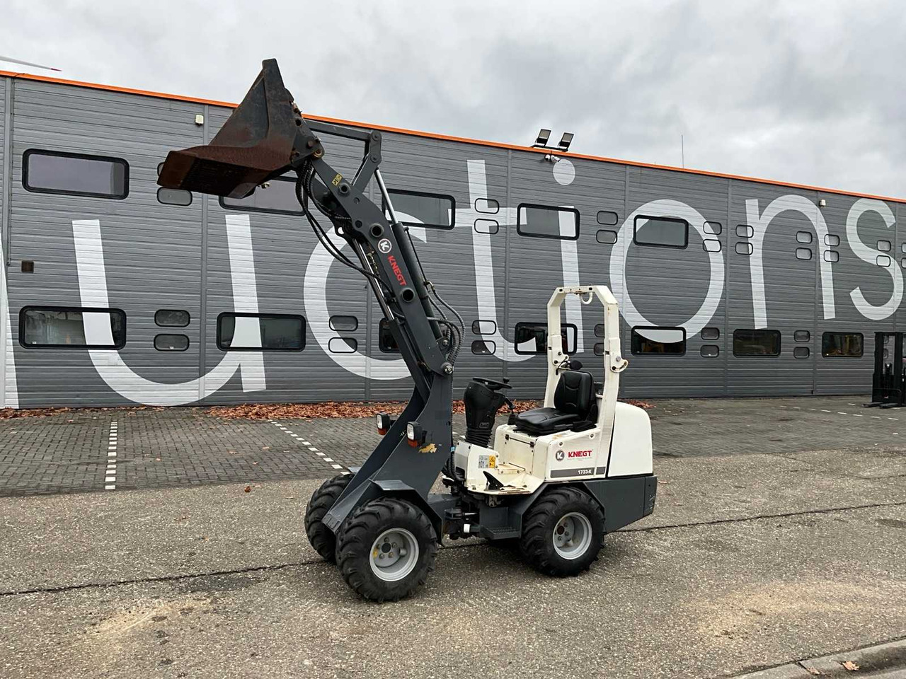 Knegt 1733K - Колёсный погрузчик: фото 2 Knegt 1733K - Колёсный погрузчик: фото 2