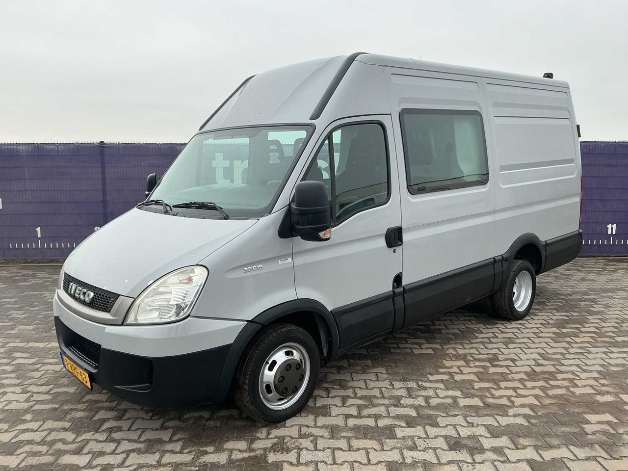 2011 - IVECO - DAILY - 35C15V 330 H3 - COMMERCIAL VEHICLE - Коммерческий автомобиль: фото 1 2011 - IVECO - DAILY - 35C15V 330 H3 - COMMERCIAL VEHICLE - Коммерческий автомобиль: фото 1
