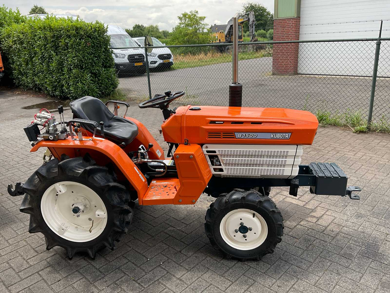 Kubota B1500DT - Минитрактор: фото 5 Kubota B1500DT - Минитрактор: фото 5