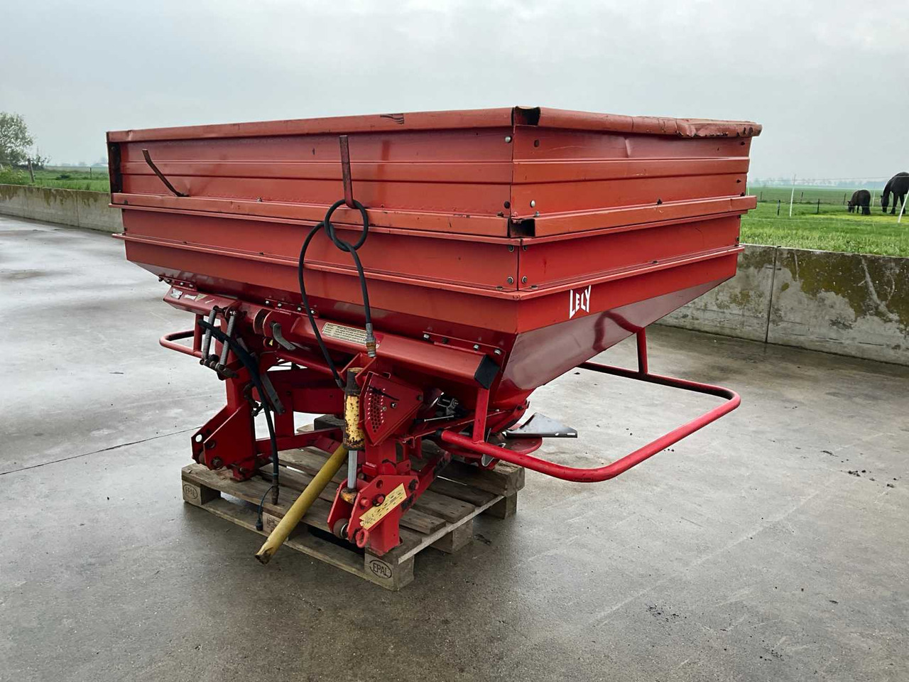 Lely Centerliner SL - Разбрасыватель удобрений: фото 1 Lely Centerliner SL - Разбрасыватель удобрений: фото 1