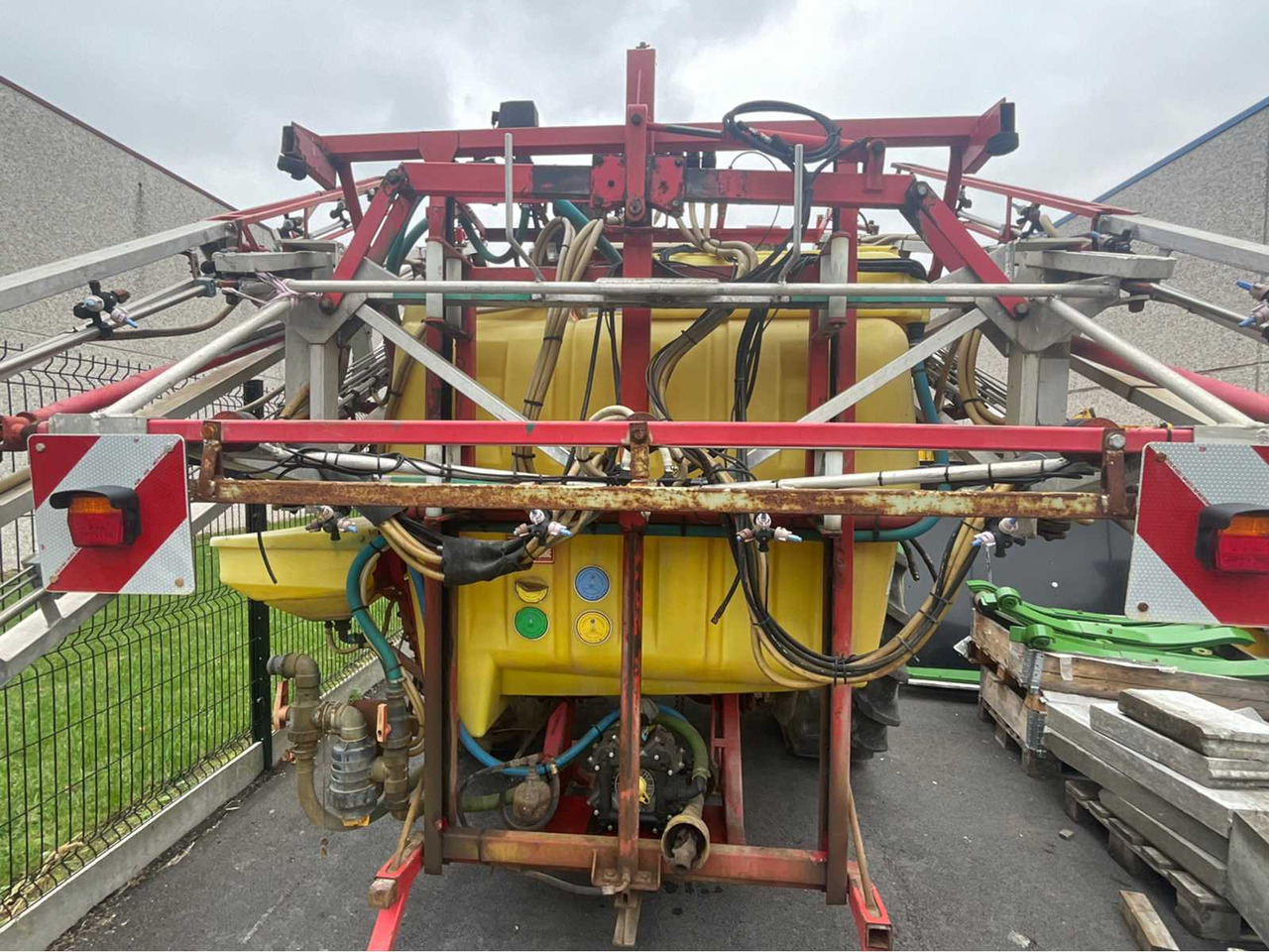 M.Beyne Portee BU2LF 1200 - Опрыскиватель: фото 4 M.Beyne Portee BU2LF 1200 - Опрыскиватель: фото 4