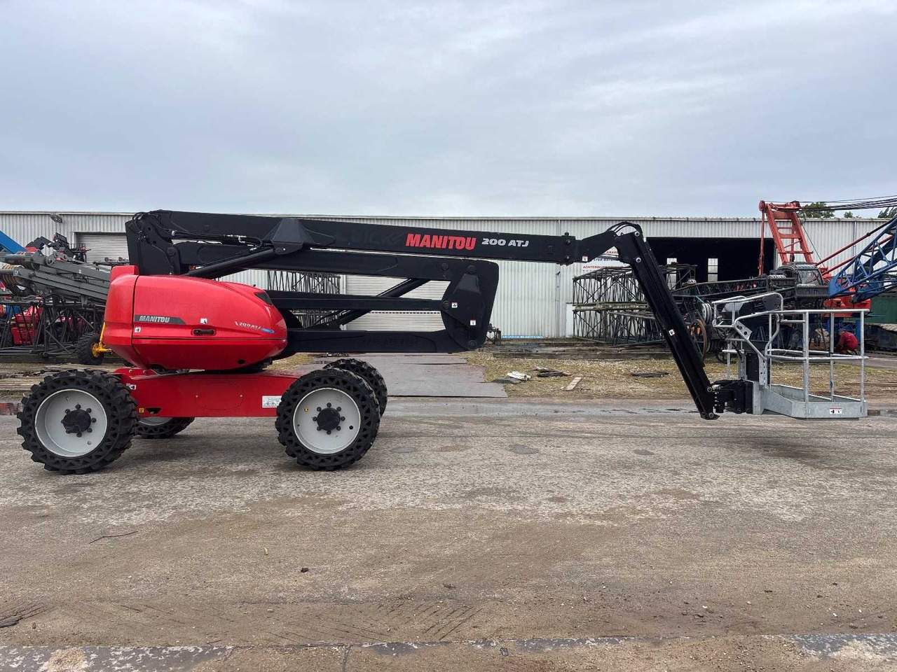 Manitou 200 ATJ - Подъёмник: фото 3 Manitou 200 ATJ - Подъёмник: фото 3