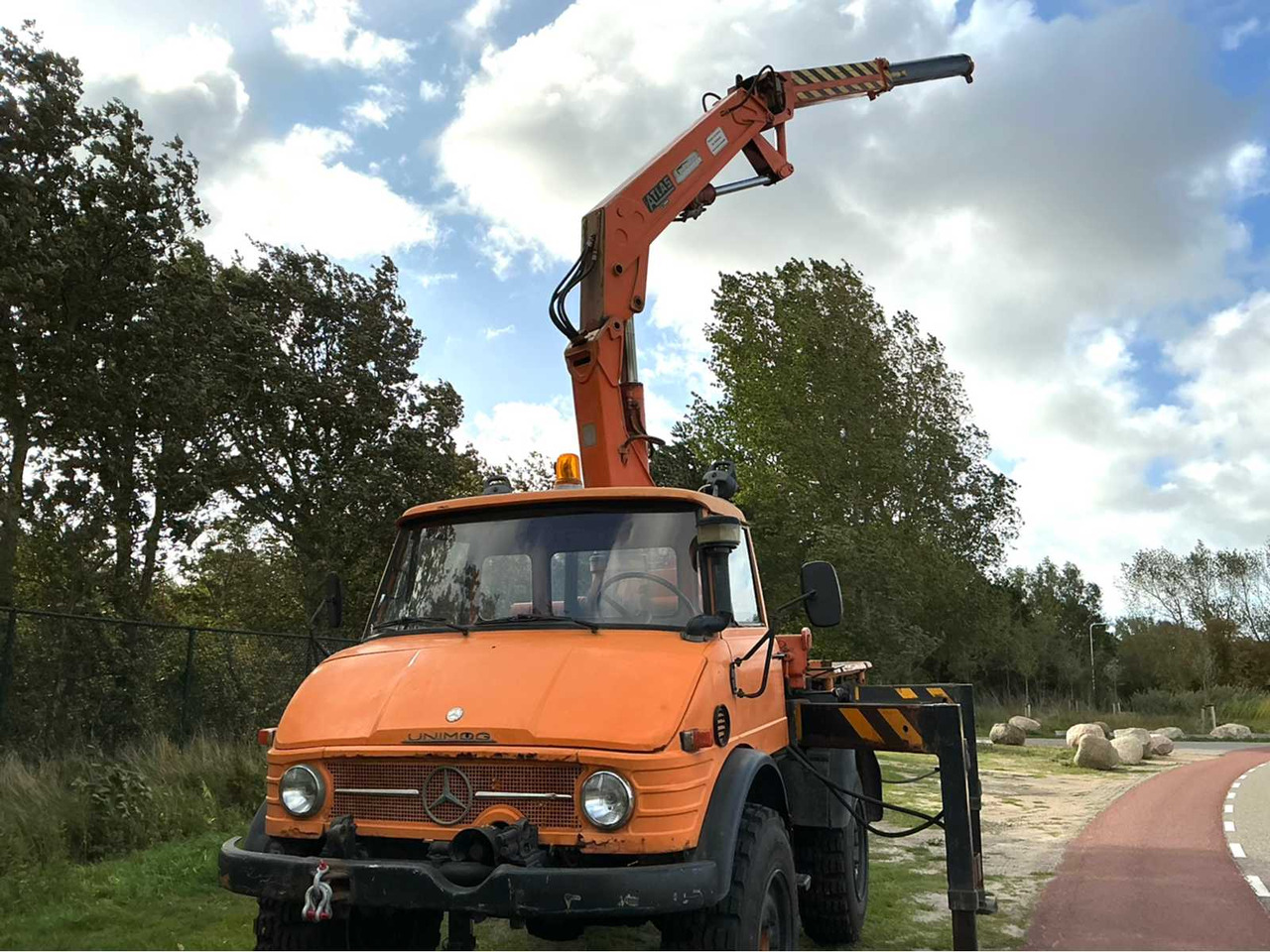 Mercedes-benz Unimog 406 - Сельскохозяйственный прицеп: фото 4 Mercedes-benz Unimog 406 - Сельскохозяйственный прицеп: фото 4