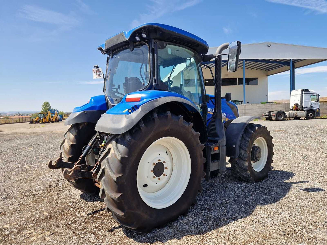 NEW HOLLAND T 6.155 - Трактор: фото 5 NEW HOLLAND T 6.155 - Трактор: фото 5