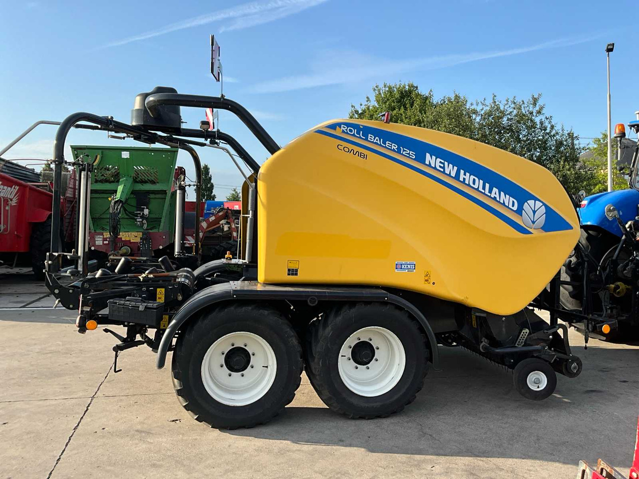New Holland Roll Baler 125 Combi - Пресс-подборщик рулонный: фото 3 New Holland Roll Baler 125 Combi - Пресс-подборщик рулонный: фото 3