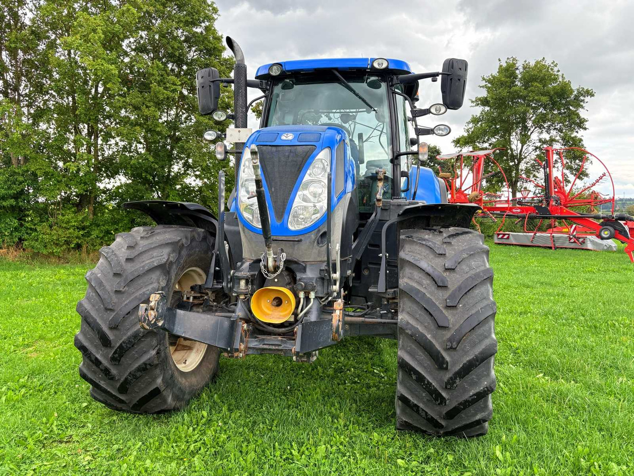 New Holland T7.210 AC - Трактор: фото 4 New Holland T7.210 AC - Трактор: фото 4
