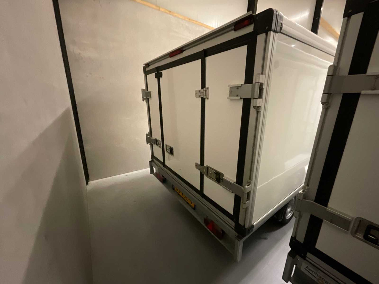 2023 EDUARD 4 TRAILER WITH KEYFROST FRIDGE FREEZER BODY - Прицеп: фото 3 2023 EDUARD 4 TRAILER WITH KEYFROST FRIDGE FREEZER BODY - Прицеп: фото 3