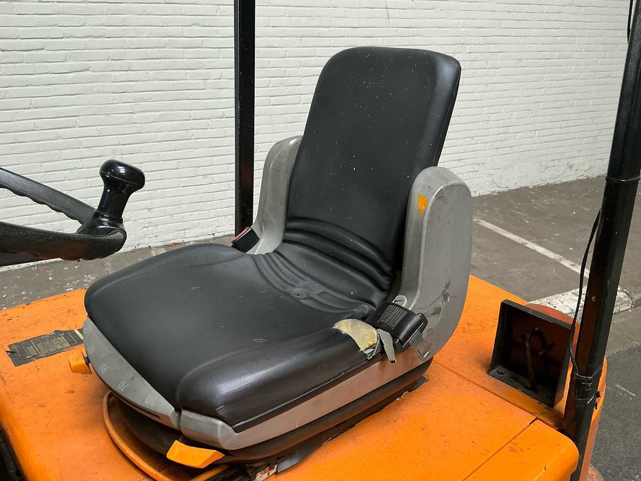 STILL - FORKLIFT TRUCKS - 1999 - Вилочный погрузчик: фото 4 STILL - FORKLIFT TRUCKS - 1999 - Вилочный погрузчик: фото 4