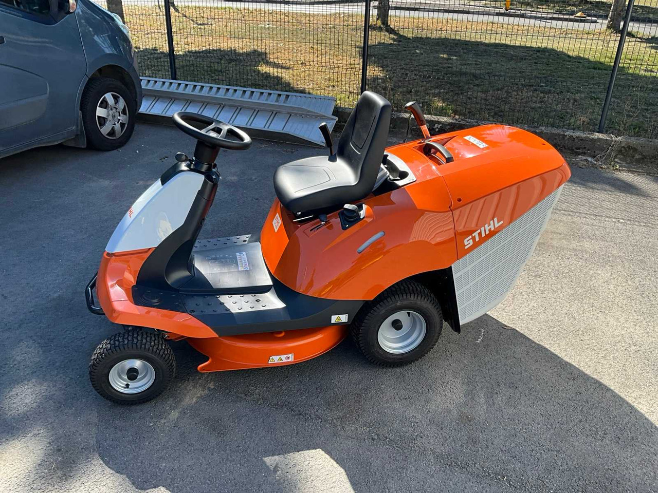Stihl RT4082 - Газонокосилка: фото 2 Stihl RT4082 - Газонокосилка: фото 2