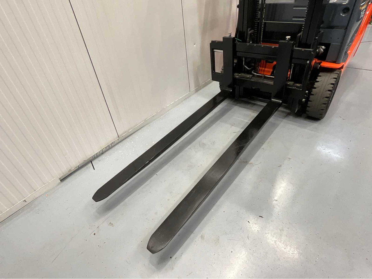 Вилочный погрузчик TOYOTA - 8FBE16T - FORKLIFT YEAR OF MANUFACTURE 2019- SPOONS 160CM - 7325 HOURS - SIDE-SHIFT: фото 14 Вилочный погрузчик TOYOTA - 8FBE16T - FORKLIFT YEAR OF MANUFACTURE 2019- SPOONS 160CM - 7325 HOURS - SIDE-SHIFT: фото 14