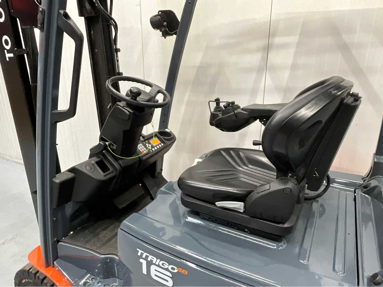 Вилочный погрузчик TOYOTA - 8FBE16T - FORKLIFT YEAR OF MANUFACTURE 2019- SPOONS 160CM - 7325 HOURS - SIDE-SHIFT: фото 10 Вилочный погрузчик TOYOTA - 8FBE16T - FORKLIFT YEAR OF MANUFACTURE 2019- SPOONS 160CM - 7325 HOURS - SIDE-SHIFT: фото 10