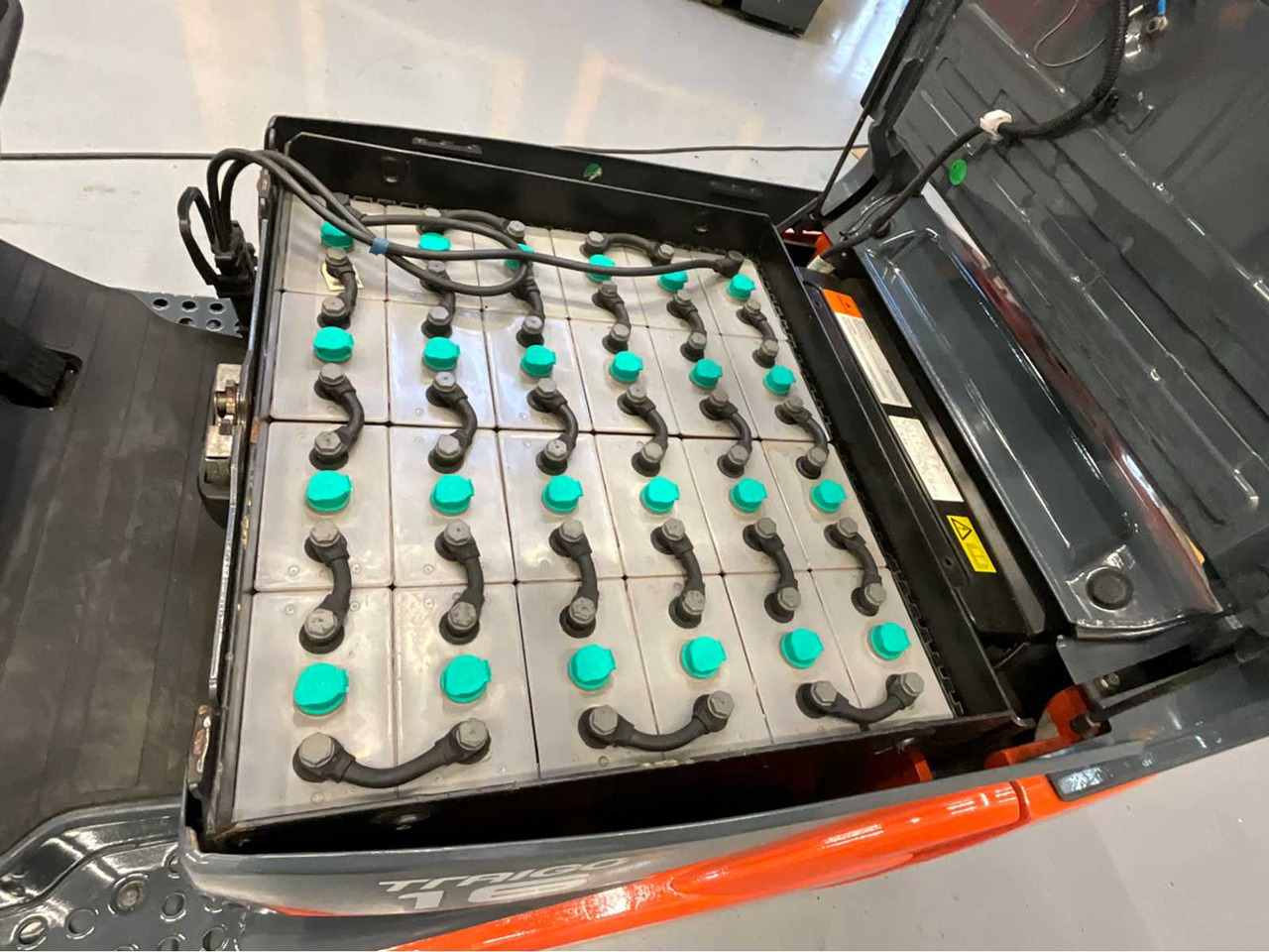 Вилочный погрузчик TOYOTA - 8FBE16T - FORKLIFT YEAR OF MANUFACTURE 2019- SPOONS 160CM - 7325 HOURS - SIDE-SHIFT: фото 18 Вилочный погрузчик TOYOTA - 8FBE16T - FORKLIFT YEAR OF MANUFACTURE 2019- SPOONS 160CM - 7325 HOURS - SIDE-SHIFT: фото 18