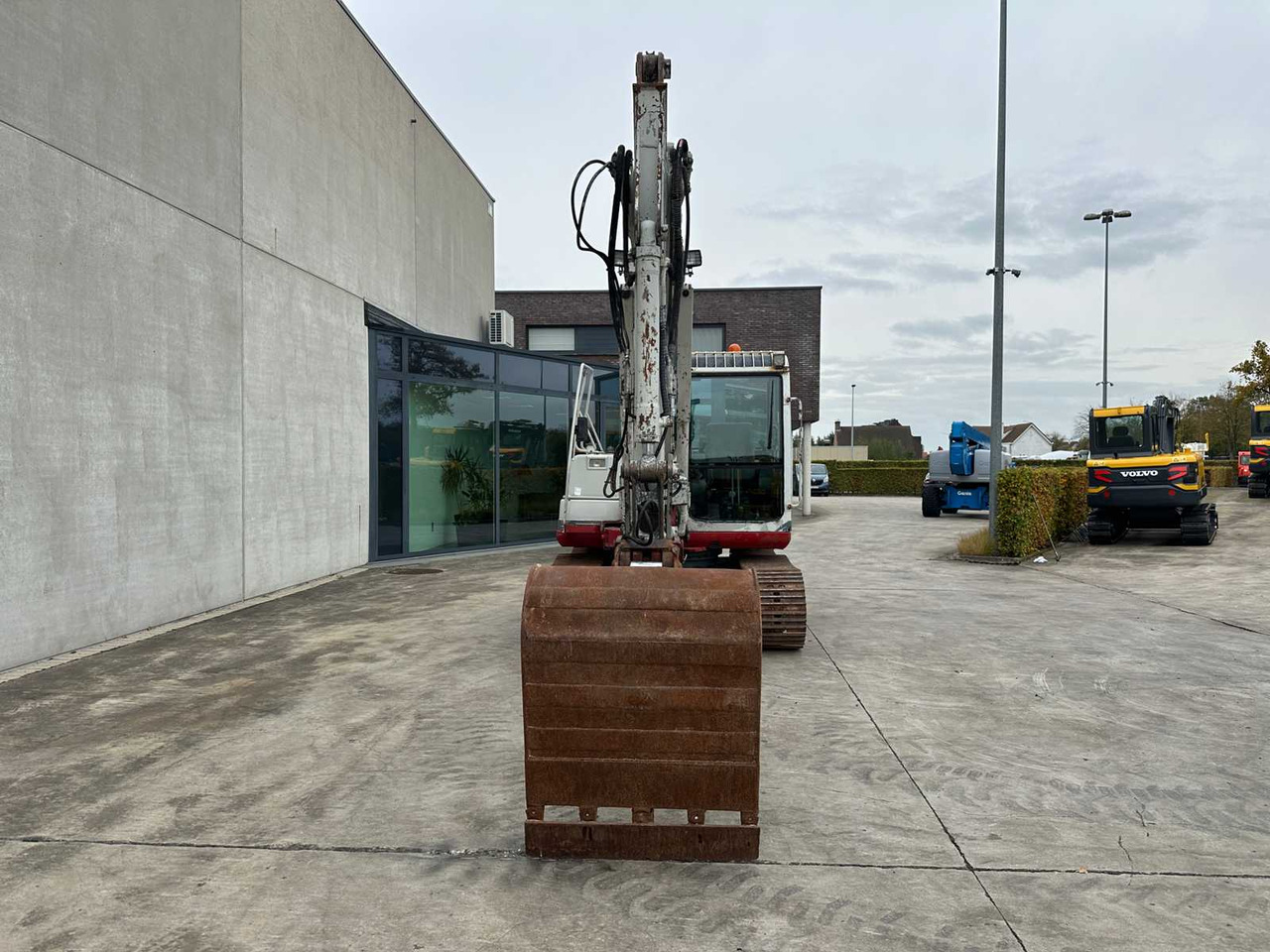 Takeuchi TAKEUCHI - 2007 - TB175 - MIDI EXCAVATOR - Гусеничный экскаватор: фото 2 Takeuchi TAKEUCHI - 2007 - TB175 - MIDI EXCAVATOR - Гусеничный экскаватор: фото 2