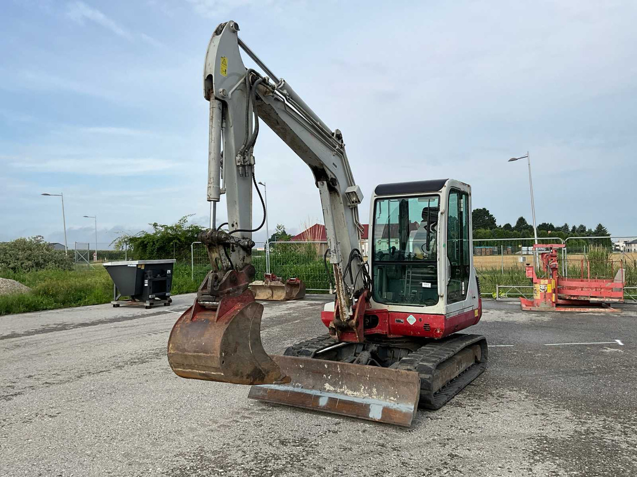 Гусеничный экскаватор Takeuchi TB145: фото 10