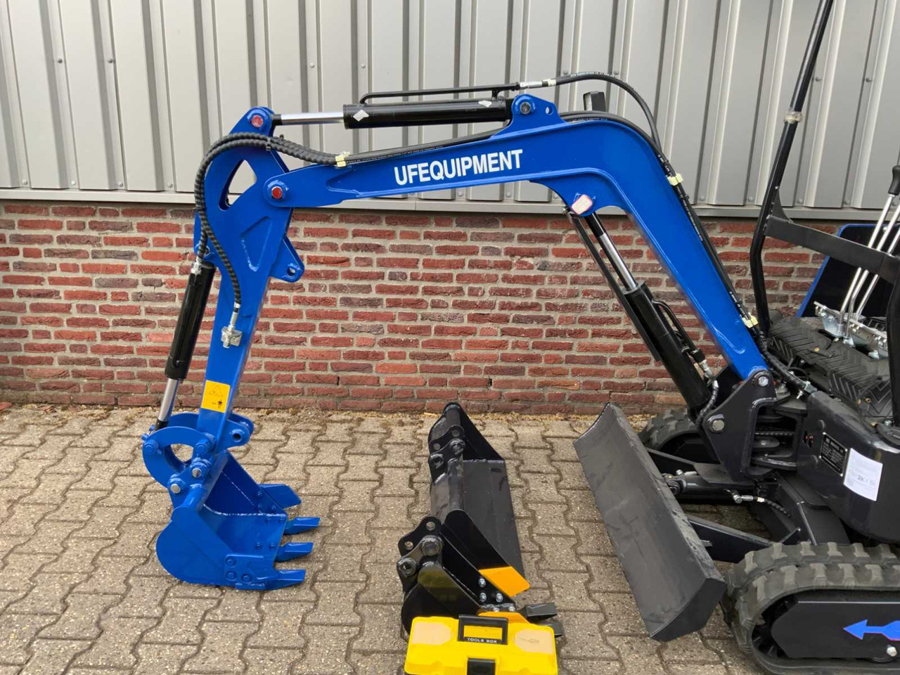UF Equipment NM-E15 - Мини-экскаватор: фото 5 UF Equipment NM-E15 - Мини-экскаватор: фото 5