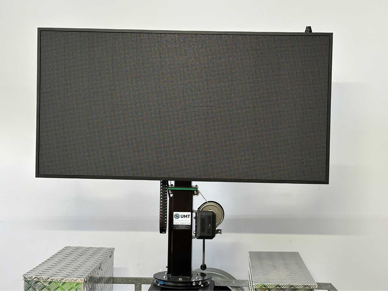 Строительное оборудование, Прицеп Viplex tekstkar P8 Led: фото 18