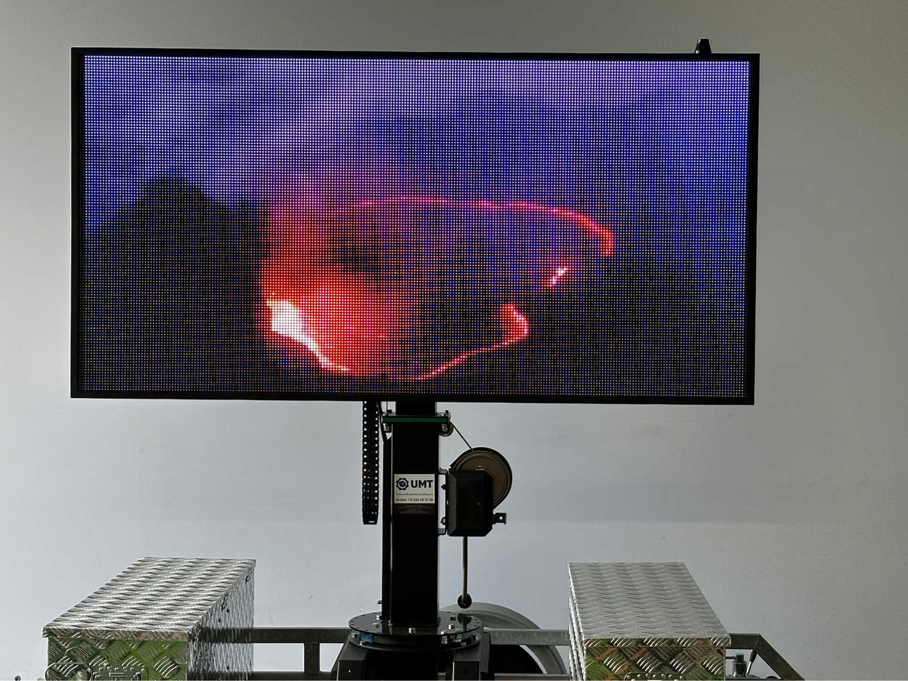 Строительное оборудование, Прицеп Viplex tekstkar P8 Led: фото 24