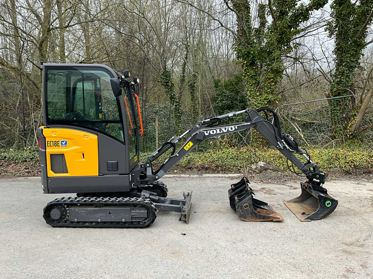 Volvo EC18E - Мини-экскаватор: фото 3 Volvo EC18E - Мини-экскаватор: фото 3
