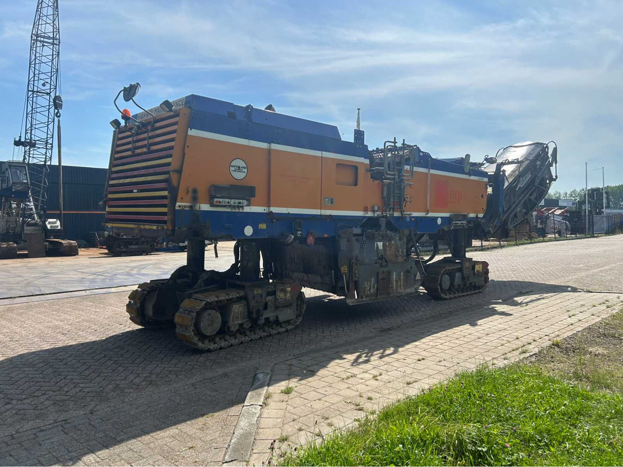 Wirtgen W2200 - Дорожная фреза: фото 5 Wirtgen W2200 - Дорожная фреза: фото 5