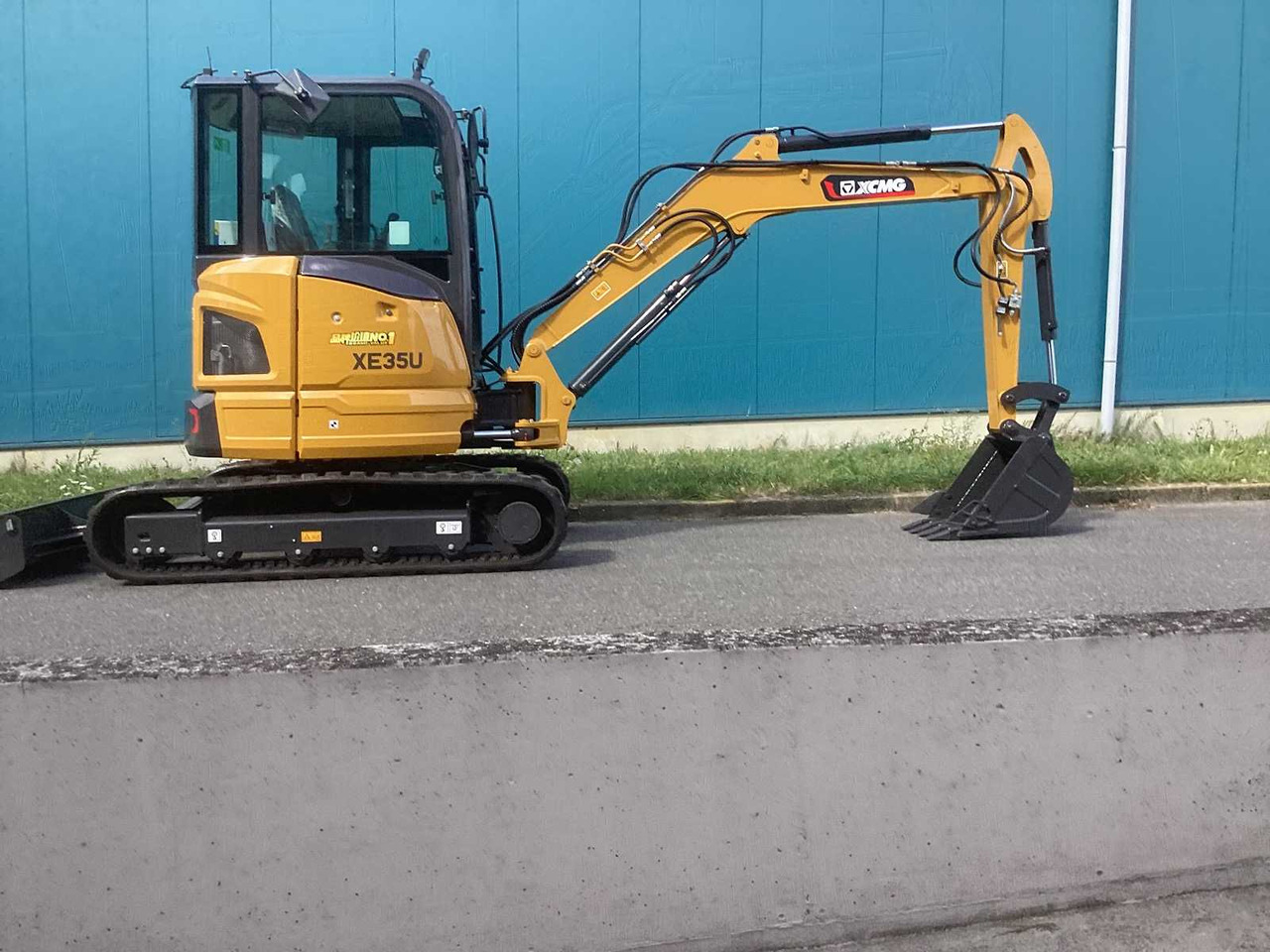 XCMG XE35U - Гусеничный экскаватор: фото 5 XCMG XE35U - Гусеничный экскаватор: фото 5