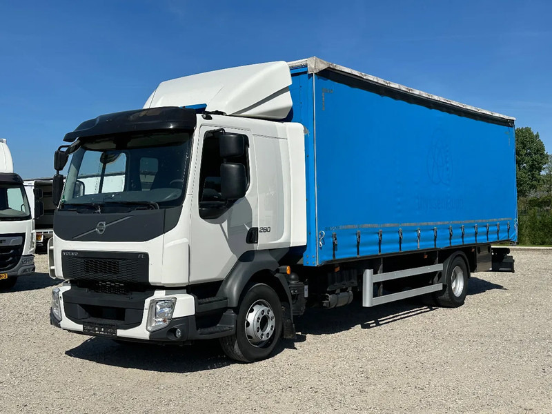 Volvo FL FL280.16 EURO6. 2022. OPRIJWAGEN , PAARDENWAGEN. - Грузовик-шасси: фото 1 Volvo FL FL280.16 EURO6. 2022. OPRIJWAGEN , PAARDENWAGEN. - Грузовик-шасси: фото 1