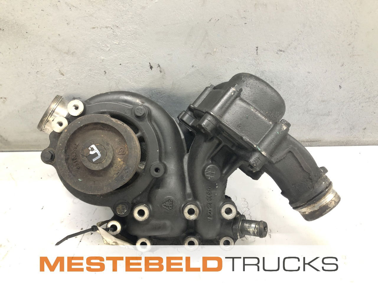 DAF Koelvloeistofpomp XF 105 - Система охлаждения для Грузовиков: фото 2 DAF Koelvloeistofpomp XF 105 - Система охлаждения для Грузовиков: фото 2