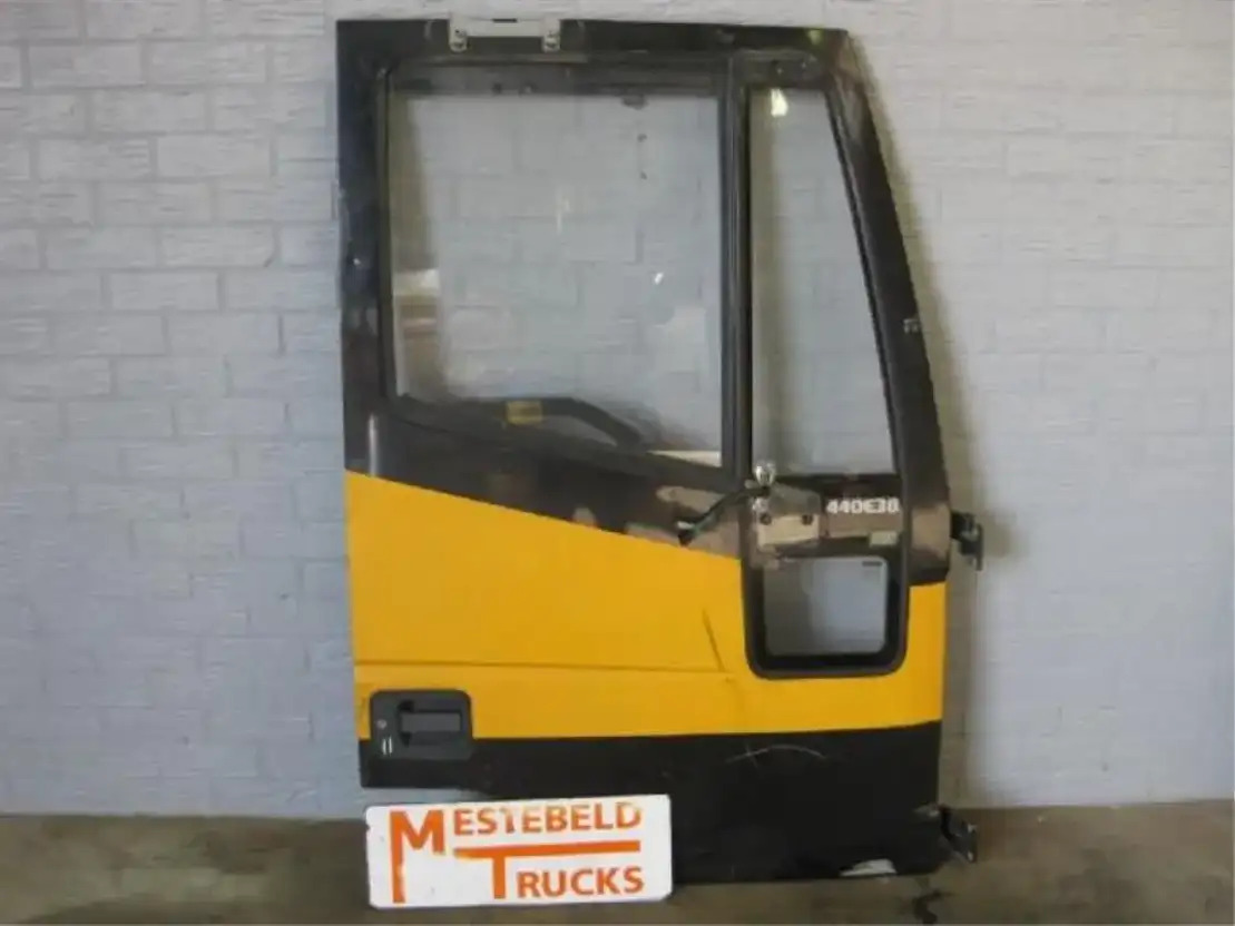 Iveco Portier 440 E38 - Кабина и интерьер для Грузовиков: фото 1 Iveco Portier 440 E38 - Кабина и интерьер для Грузовиков: фото 1