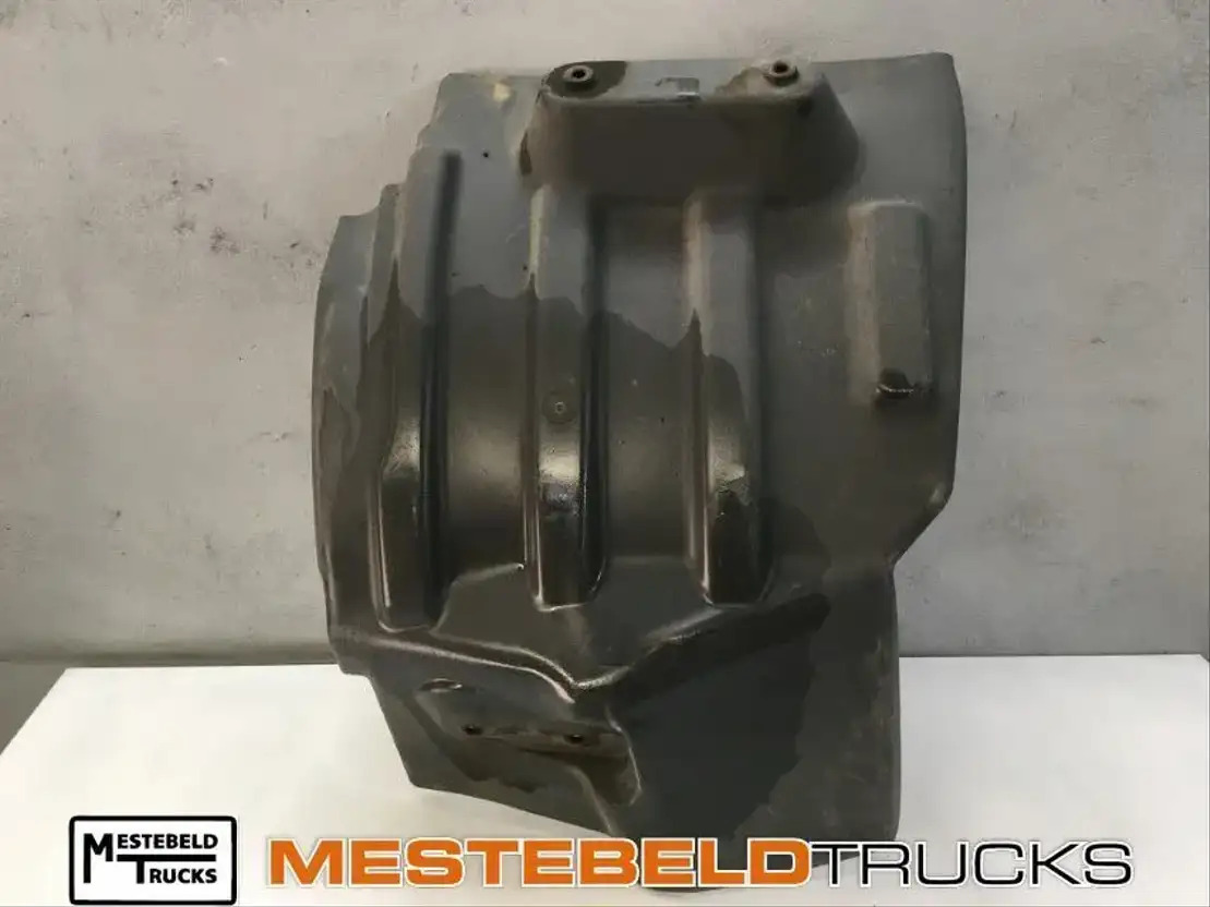 Iveco Voorspatscherm rechts - Кабина и интерьер для Грузовиков: фото 1 Iveco Voorspatscherm rechts - Кабина и интерьер для Грузовиков: фото 1