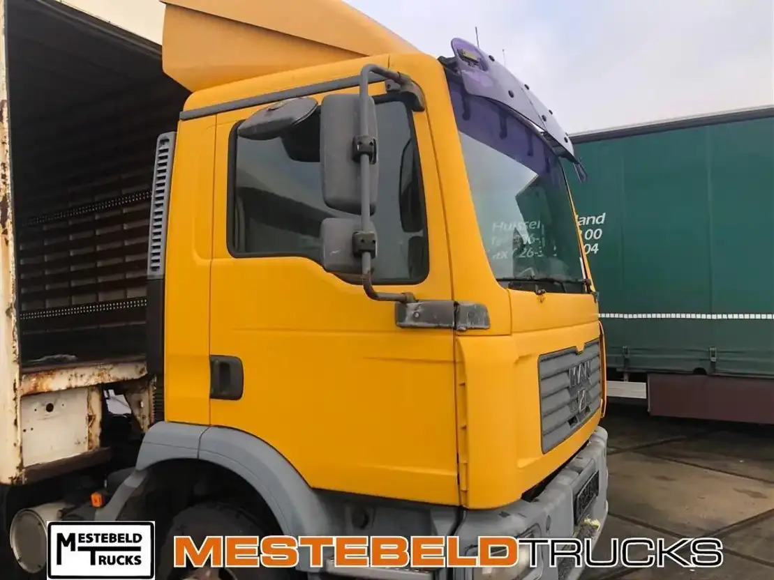 MAN Cabine TGM 15.240 - Кабина для Грузовиков: фото 2 MAN Cabine TGM 15.240 - Кабина для Грузовиков: фото 2