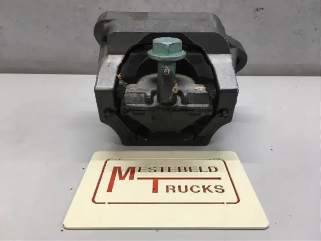 Mercedes-Benz Motorsteun linksvoor - Рама/ Шасси для Грузовиков: фото 1 Mercedes-Benz Motorsteun linksvoor - Рама/ Шасси для Грузовиков: фото 1